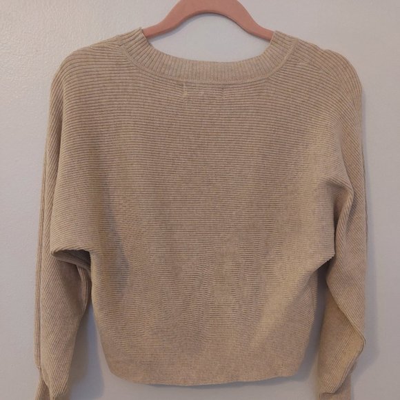 Baige Cropped Sweater - Picture 2 of 2